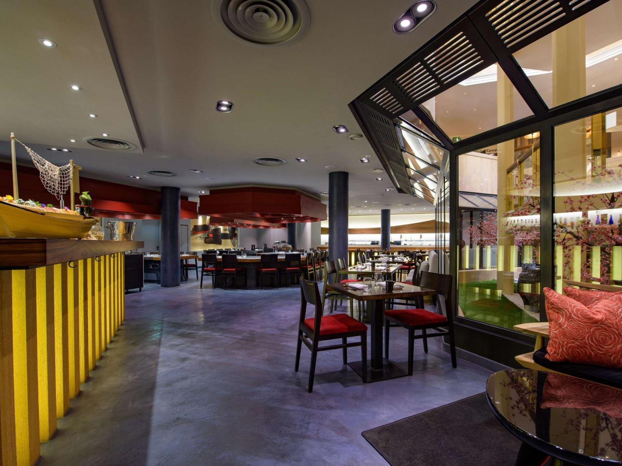 Mövenpick Hotel&Casino Geneva Meyrin Esterno foto