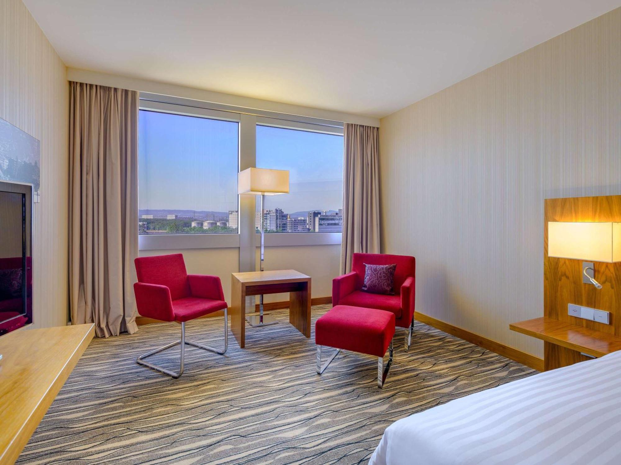 Mövenpick Hotel&Casino Geneva Meyrin Esterno foto