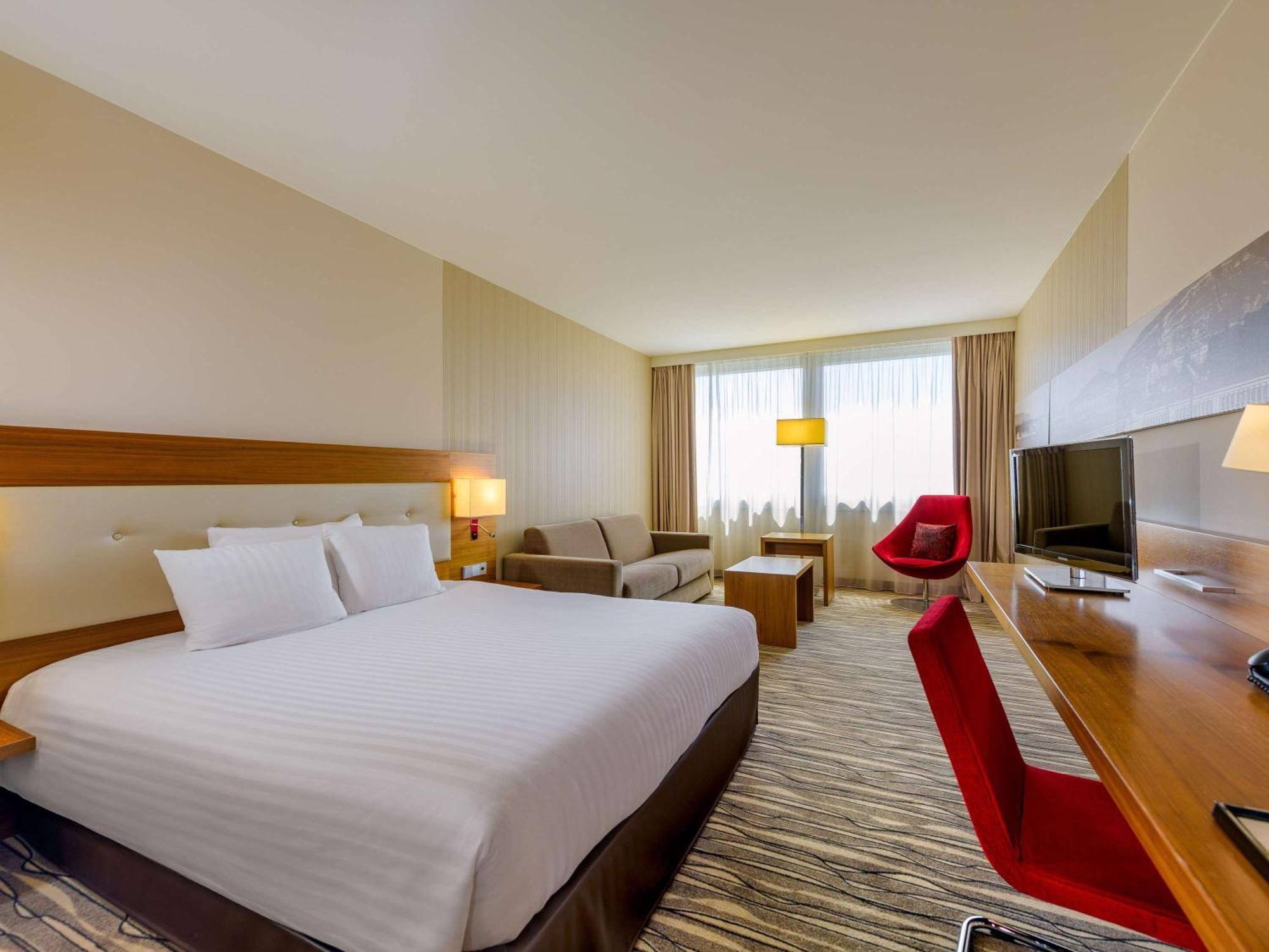Mövenpick Hotel&Casino Geneva Meyrin Esterno foto